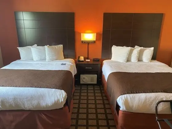 Oda, 2 Büyük (Queen) Boy Yatak, Sigara İçilmez