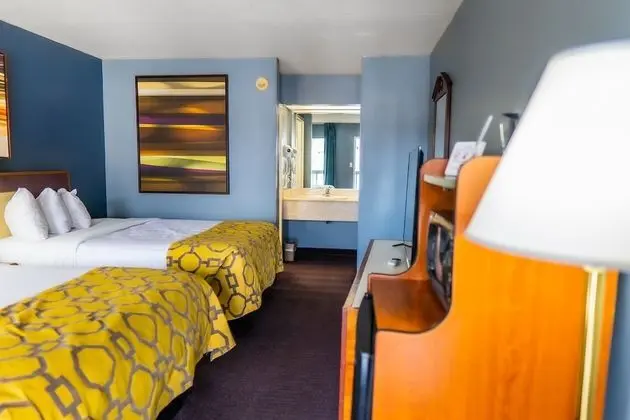 Oda, 2 Büyük (Queen) Boy Yatak, Sigara İçilmez