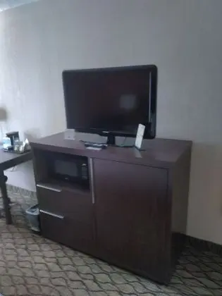 Oda, 1 En Büyük (King) Boy Yatak, Engellilere Uygun, Sigara İçilmez (Mobility Accessible)