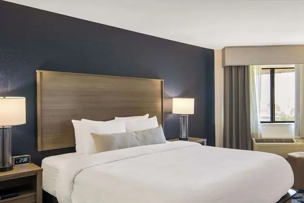 Oda, 1 En Büyük (King) Boy Yatak, Engellilere Uygun, Göl Manzaralı