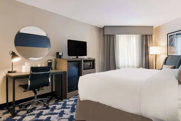 Oda, 1 En Büyük (King) Boy Yatak, Engellilere Uygun, Sigara İçilmez