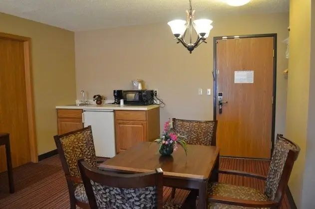 Süit, 1 Büyük (Queen) Boy Yatak ve Çekyat, Sigara İçilmez (2 rooms)