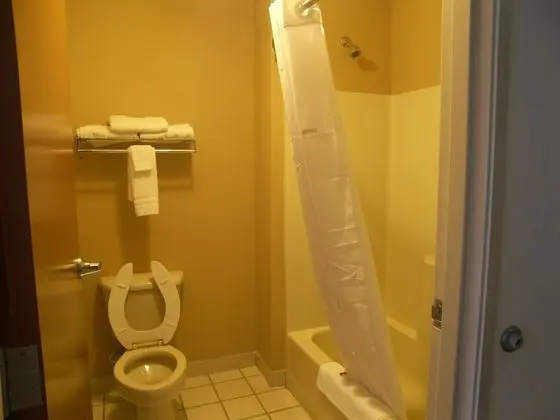 Oda, 2 Büyük (Queen) Boy Yatak, Sigara İçilmez