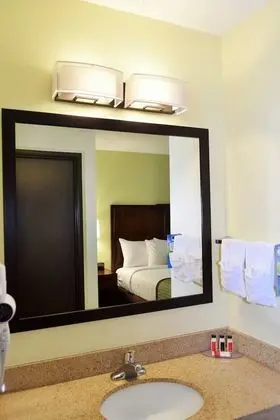 Deluxe Oda, 2 Büyük (Queen) Boy Yatak, Sigara İçilmez