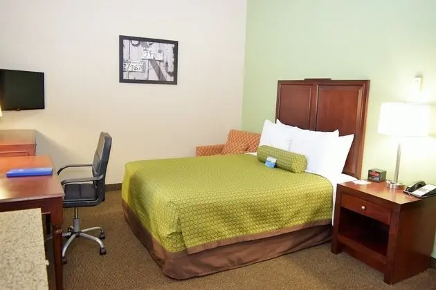 Oda, 1 Büyük (Queen) Boy Yatak, Sigara İçilmez, Ek Bina