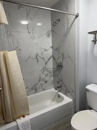 Oda, 2 Büyük (Queen) Boy Yatak, Sigara İçilmez