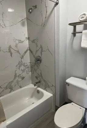 Oda, 2 Büyük (Queen) Boy Yatak, Sigara İçilmez