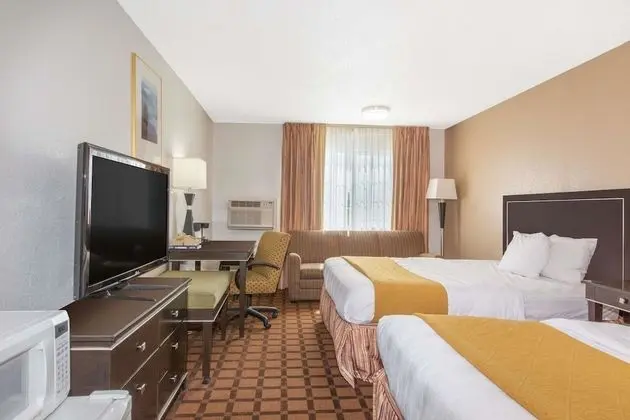 Oda, 2 Büyük (Queen) Boy Yatak, Sigara İçilmez