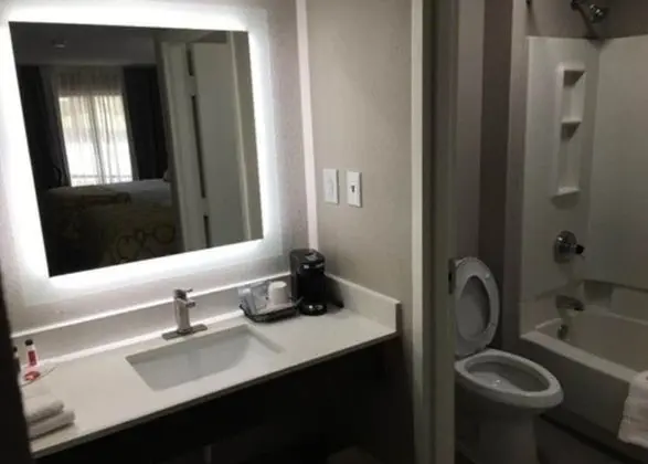 Oda, 2 Büyük (Queen) Boy Yatak, Sigara İçilmez (1st Floor)