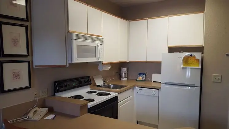 Süit, 1 Tek Kişilik Yatak, Engellilere Uygun, Sigara İçilmez (1 King & 2 Queen Beds)