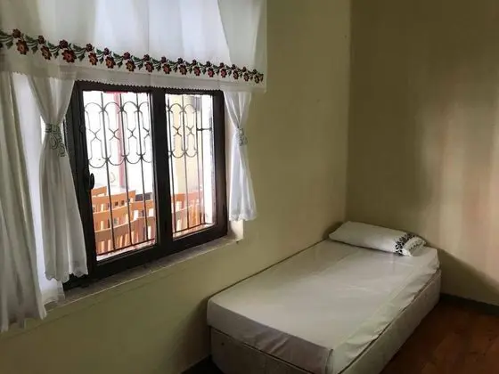 Aile Odası, Bahçe Manzaralı