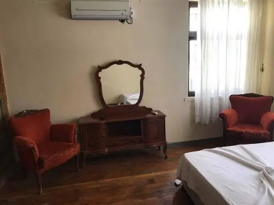 Çift Kişilik, Şehir Manzaralı