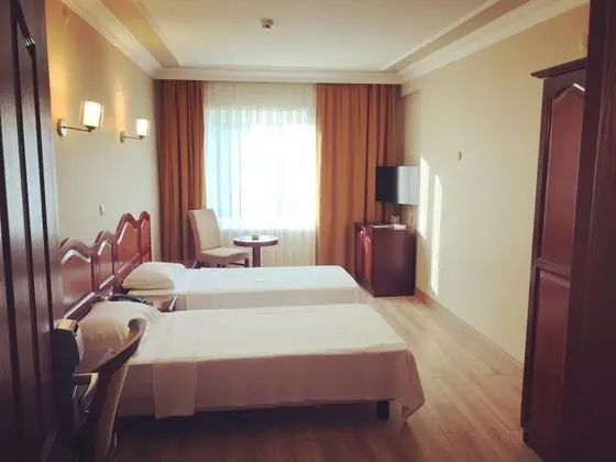 Twin Oda, Şehir Manzaralı