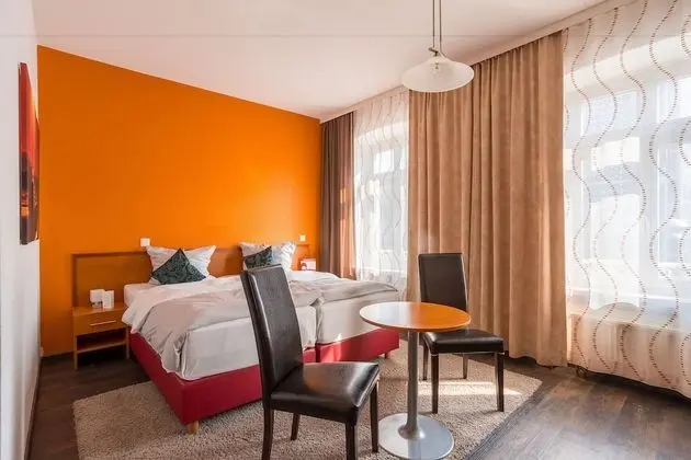 Standard Tek Büyük Yataklı Oda