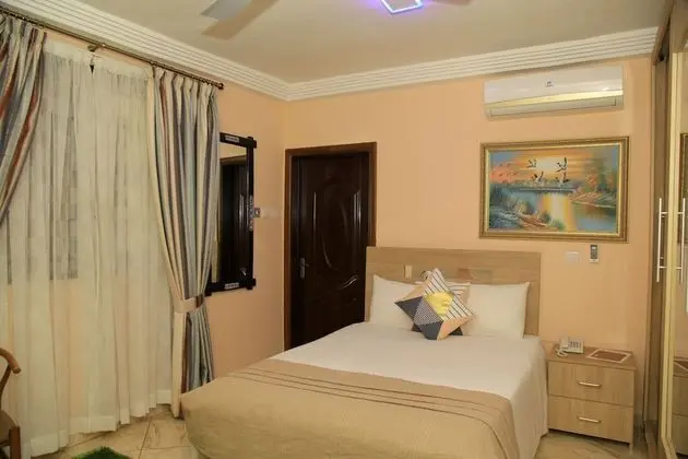 Deluxe Tek Büyük Yataklı Oda