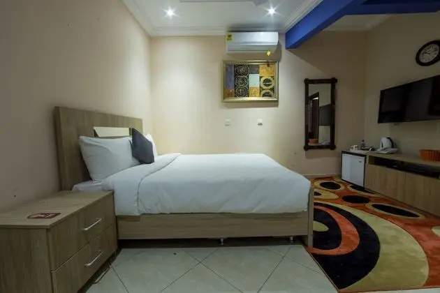 Deluxe Tek Büyük Yataklı Oda