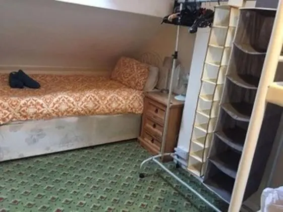 Economy Dört Kişilik Oda, Ortak Banyo