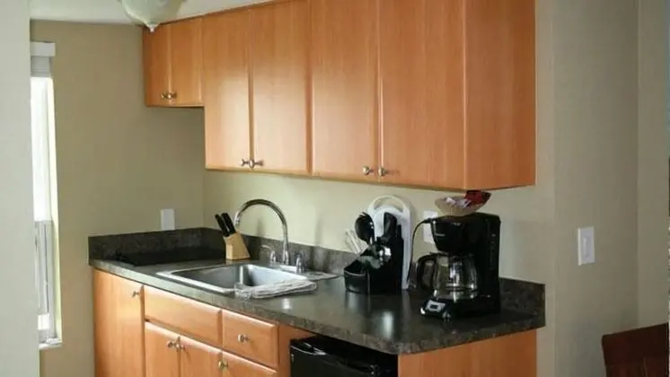 Delüks, İki adet Çift Kişilik Yataklı (Kitchenette)