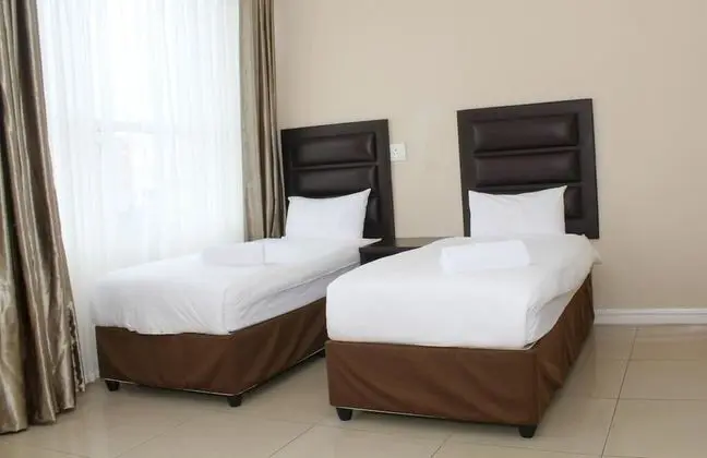 Luxury Tek Büyük Yataklı Oda