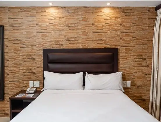 Luxury Tek Büyük Yataklı Oda