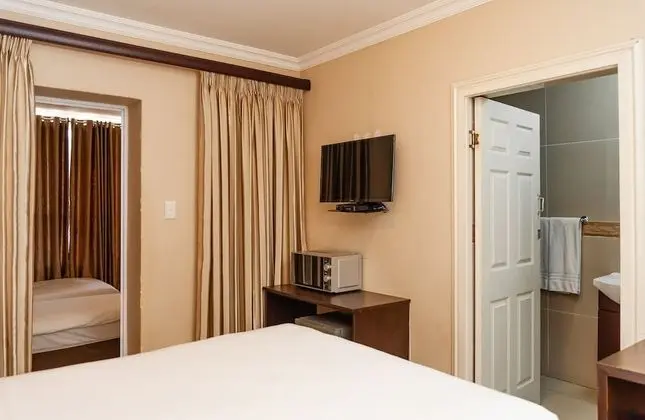 Luxury Tek Büyük Yataklı Oda