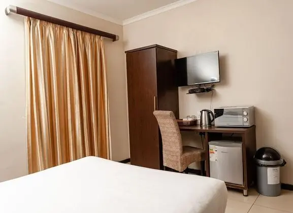 Luxury Tek Büyük Yataklı Oda