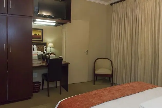 Comfort Oda, 1 Yatak Odası (Rm 2, Double bed, garden access)