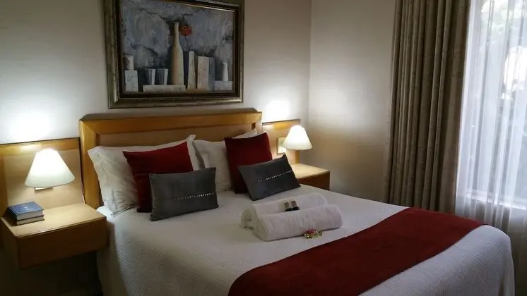 Comfort Oda, 1 Yatak Odası (Rm 3, Double bed, view of garden)