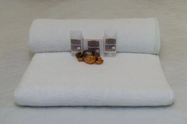 Comfort Oda, 1 Yatak Odası (Rm 3, Double bed, view of garden)