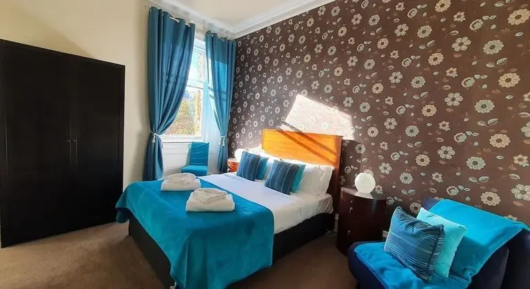 Family Oda, 1 Çift Kişilik Yatak, Sigara İçilmez, Banyolu/Duşlu