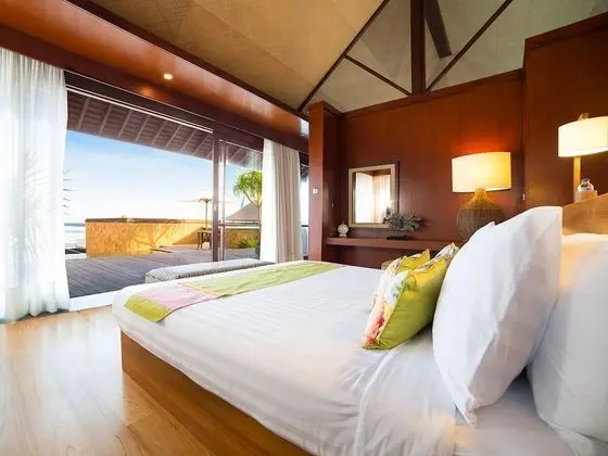 Villa, Denize Sıfır (Bayu Gita)
