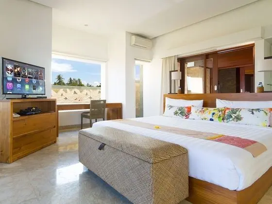 Villa, Denize Sıfır (Bayu Gita)