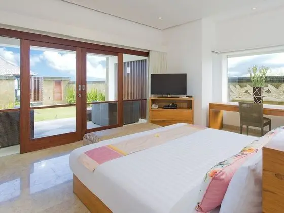 Villa, Denize Sıfır (Bayu Gita)
