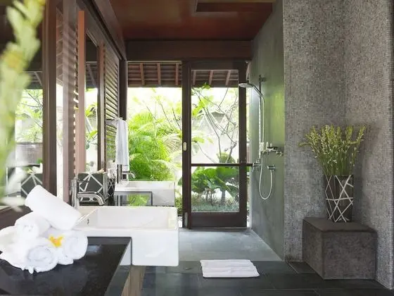 Villa, Denize Sıfır (Bayu Gita)
