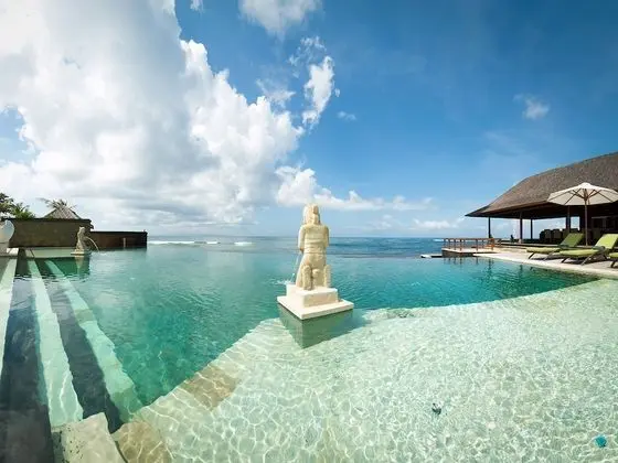 Villa, Denize Sıfır (Bayu Gita)