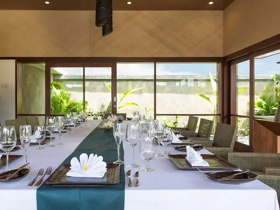 Villa, Denize Sıfır (Bayu Gita)