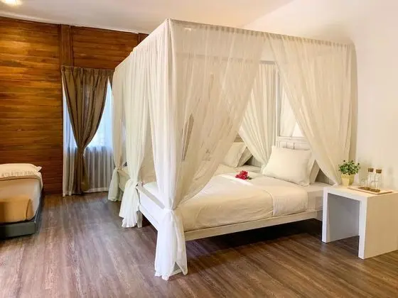 Exclusive Villa (Family)