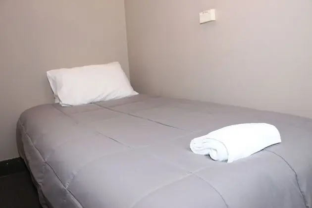 Tek Kişilik Oda, Ortak Banyo