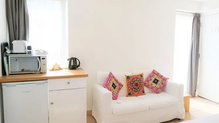 Tek Büyük Yataklı Oda (No Sea View)