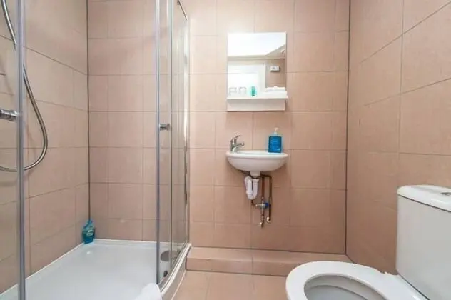 Tek Büyük Yataklı Oda (No Sea View)
