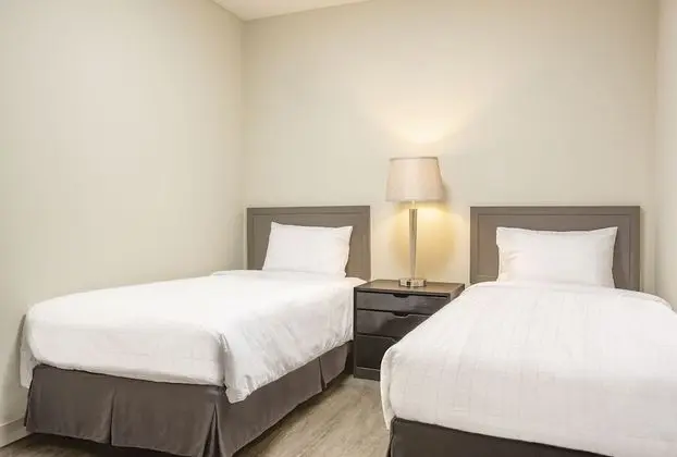 3 Bedrooms Suite 1 King, 1 Queen & 2 Singles, Apartment