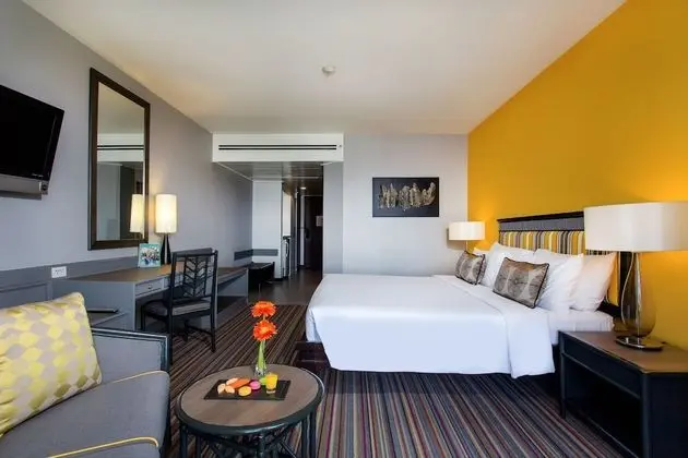 Deluxe City View King Bed