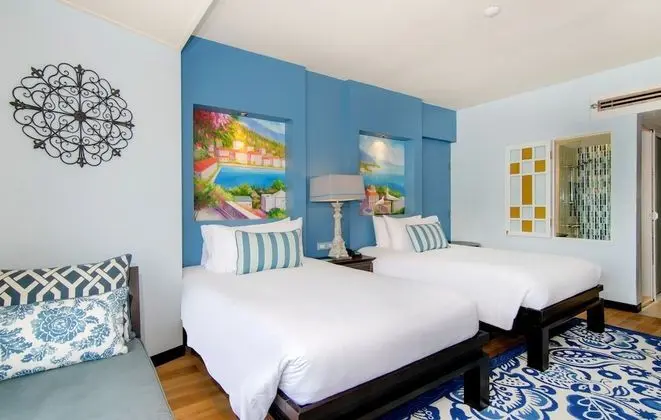 Deluxe Sea View Twin Bed
