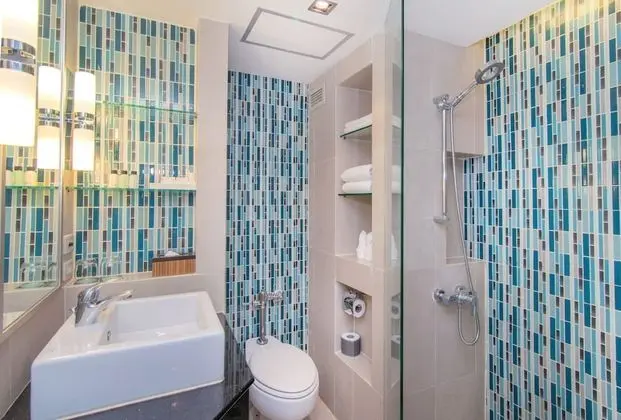 Deluxe Sea View Twin Bed