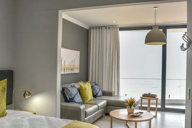 Luxury Tek Büyük Yataklı Oda