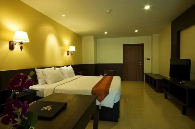 Nouveau Room