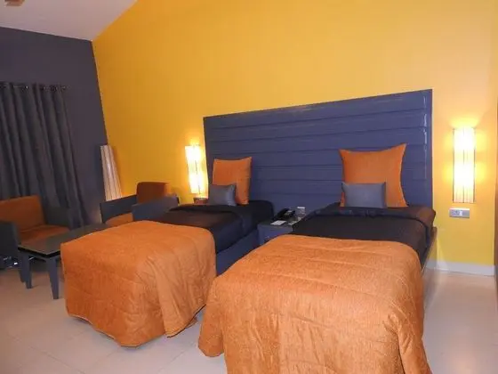 Deluxe Oda, Balkon, Havuz Manzaralı