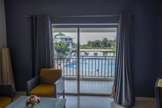 Deluxe Oda, Balkon, Havuz Manzaralı