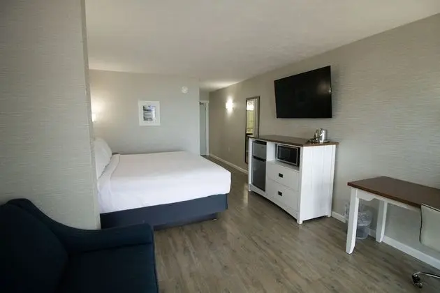Deluxe Oda, 1 En Büyük (King) Boy Yatak ve Çekyat, Balkon, Göl Manzaralı