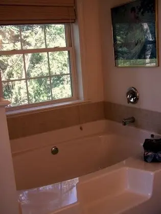 Deluxe Oda (Cape Charles)